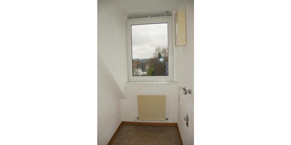 Dachgeschoßwohnung Ennepetal - 2 Zimmer, 79 m&sup2;, 400&euro; | Angebot:26532664