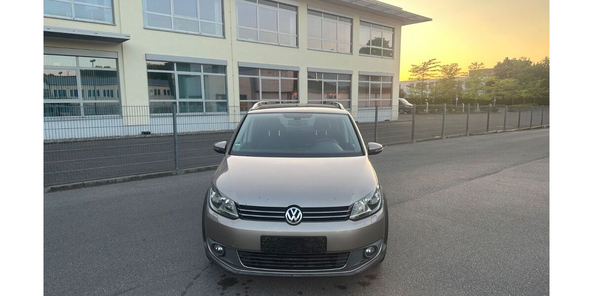VW Touran 239.600 km 6.200 &euro; Iserlohn 58636