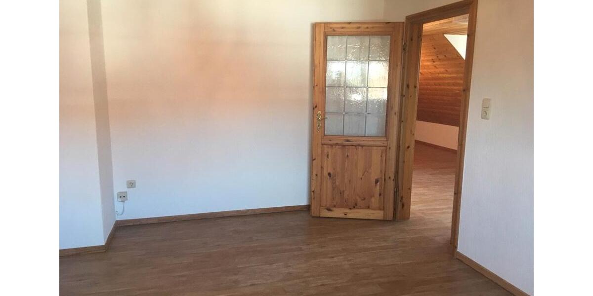 Dachgeschoßwohnung Iserlohn Sümmern - 2.5 Zimmer, 57 m&sup2;, 390&euro; | Angebot:26580747