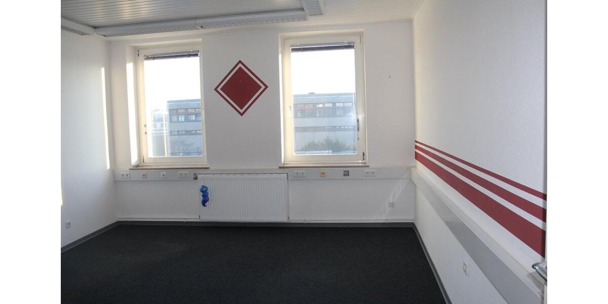 Dachgeschoßwohnung Hagen Hagen-Nord - 4 Zimmer, 130 m&sup2;, 700&euro; | Angebot:25618079