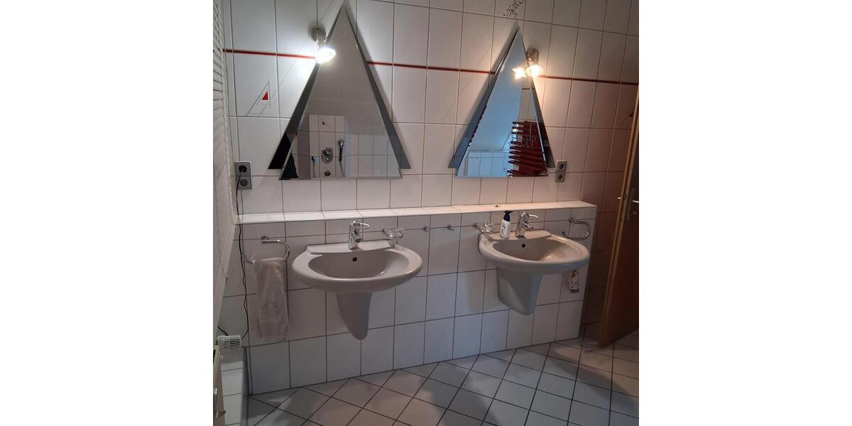 Doppelhaushälfte Iserlohn Gerlingsen - 9 Zimmer, 140 m&sup2;, 350.000&euro; | Angebot:26678908