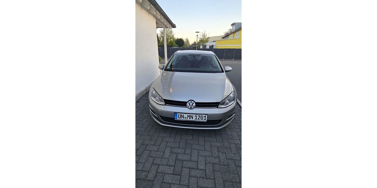VW Golf 141.000 km 7.100 &euro; Kamen 59174