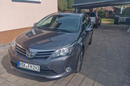 Toyota Avensis 139.000 km 8.900 &euro; Arnsberg 59759
