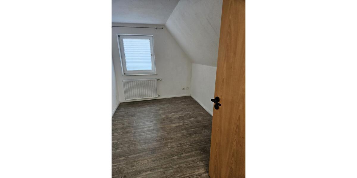 Dachgeschoßwohnung Arnsberg - 2 Zimmer, 45 m&sup2;, 700&euro; | Angebot:25324975