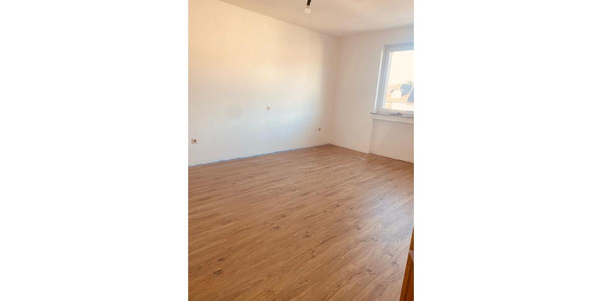 Etagenwohnung Iserlohn - 3.5 Zimmer, 95 m&sup2;, 800&euro; | Angebot:25853045