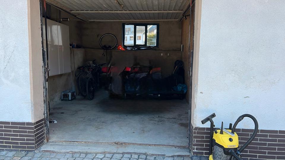 Dachgeschoßwohnung Sundern (Sauerland) - 4 Zimmer, 130 m&sup2;, 807&euro; | Angebot:25637274