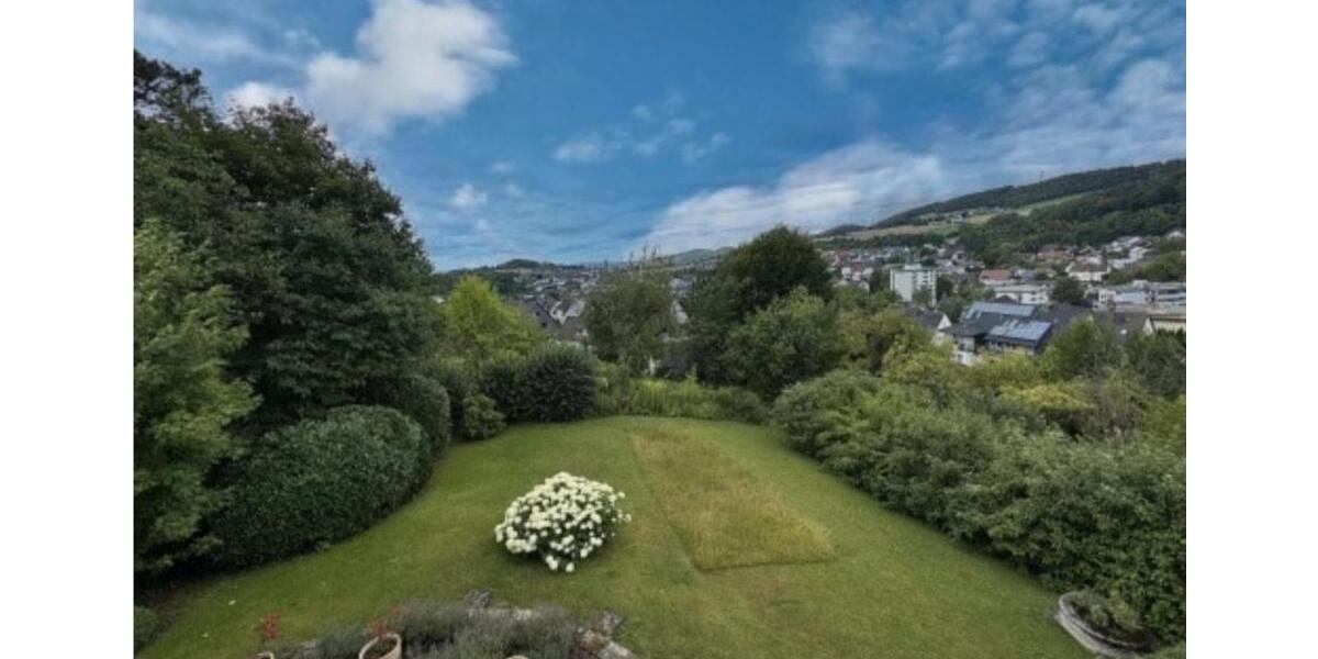 Dachgeschoßwohnung Iserlohn - 3 Zimmer, 135 m&sup2;, 1.150&euro; | Angebot:25839787