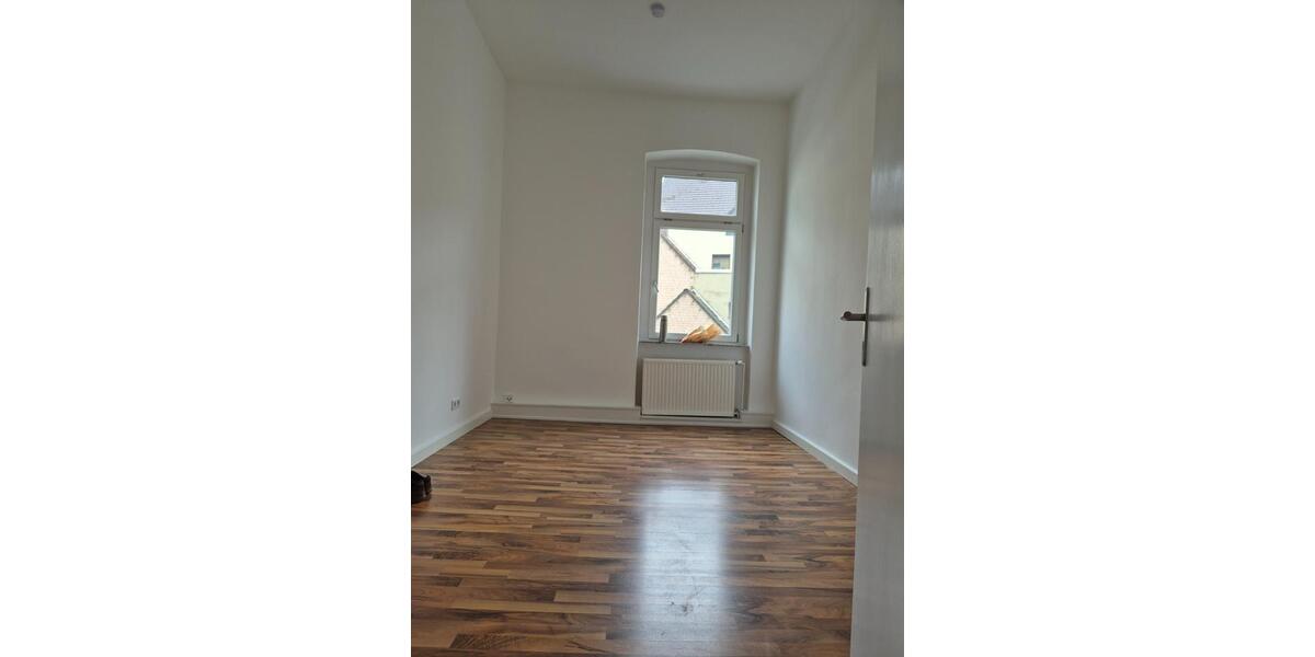 Etagenwohnung Schwerte - 4 Zimmer, 126 m&sup2;, 1.150&euro; | Angebot:25569593