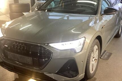 Audi e-tron 137.691 km 33.925 &euro; Hagen 58091