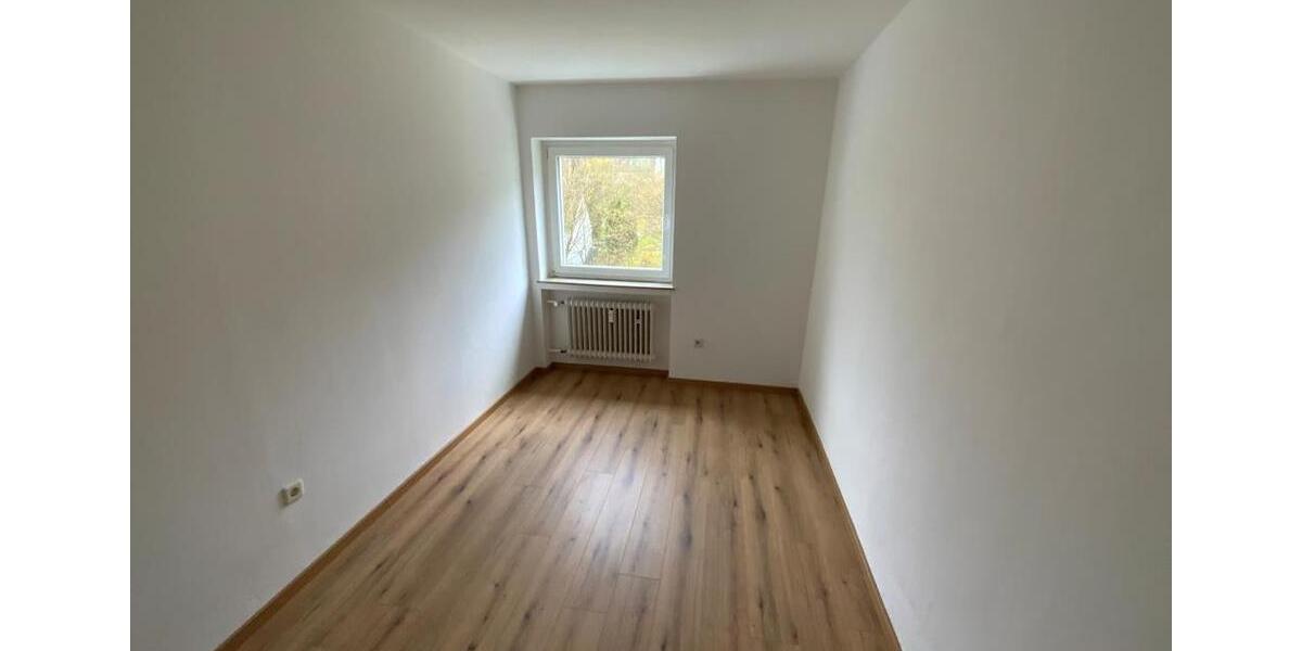 Etagenwohnung Plettenberg - 3 Zimmer, 77 m&sup2;, 529&euro; | Angebot:25901450