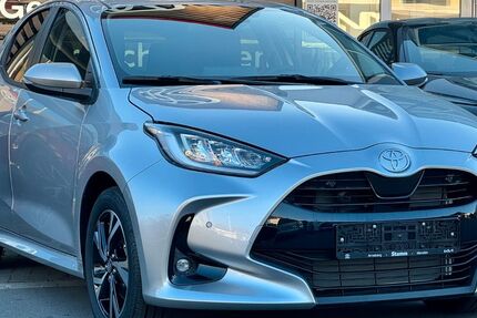 Toyota Yaris 2.000 km 25.990 &euro; Arnsberg-Neheim 59755