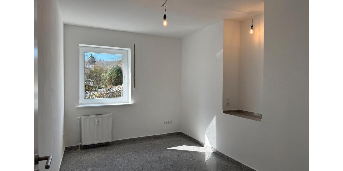 Erdgeschoßwohnung Altena - 4 Zimmer, 106 m&sup2;, 690&euro; | Angebot:25994255