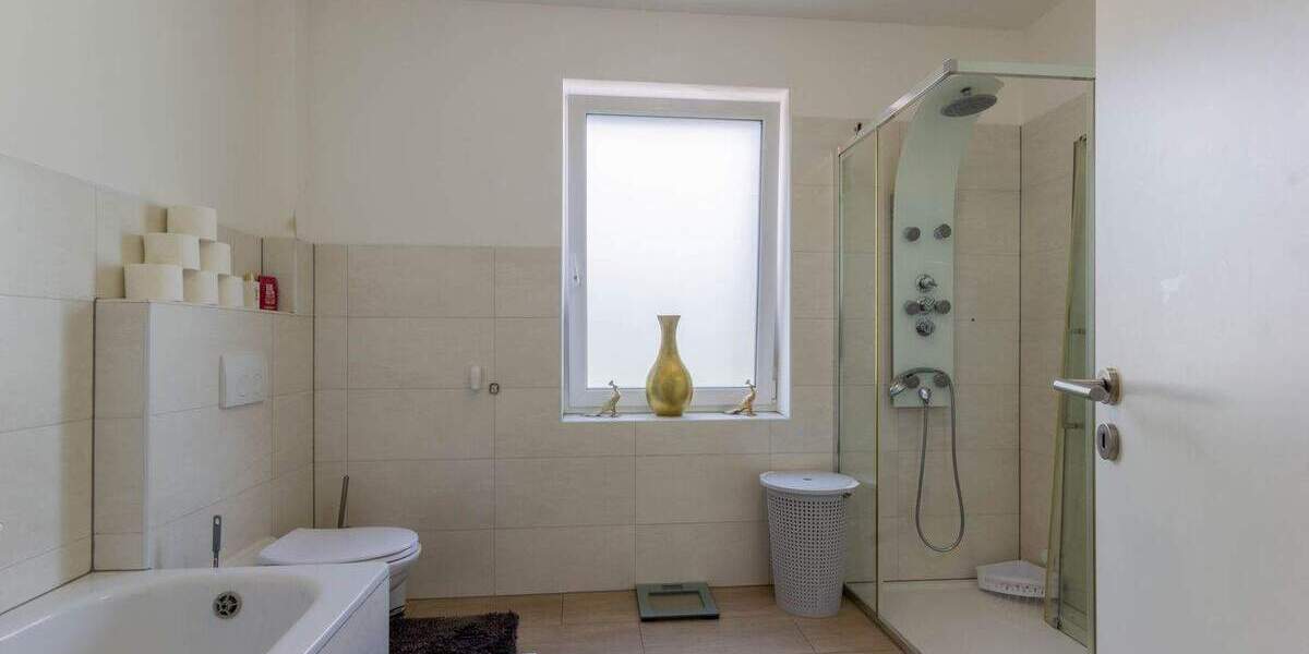 Einfamilienhaus Arnsberg Neheim-Hüsten - 8 Zimmer, 185 m&sup2;, 399.000&euro; | Angebot:25703020