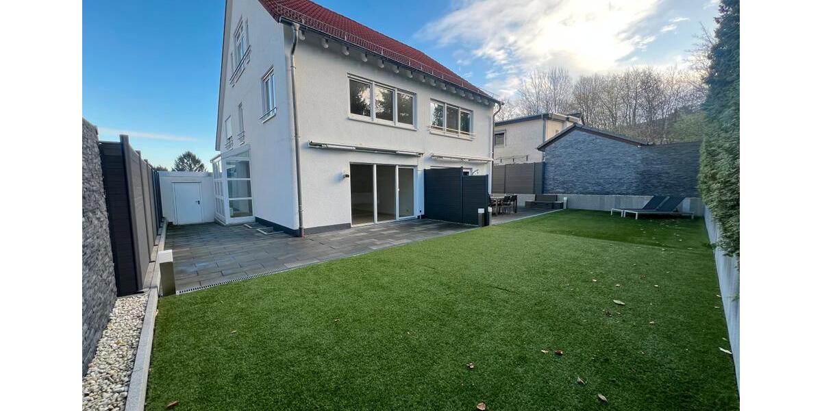 Doppelhaushälfte Dortmund Hombruch - 5 Zimmer, 185 m&sup2;, 2.300&euro; | Angebot:25245632