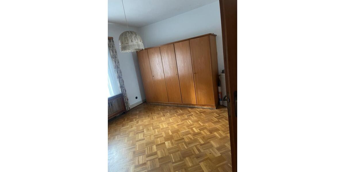 Etagenwohnung Altena - 8 Zimmer, 160 m&sup2;, 900&euro; | Angebot:25988609