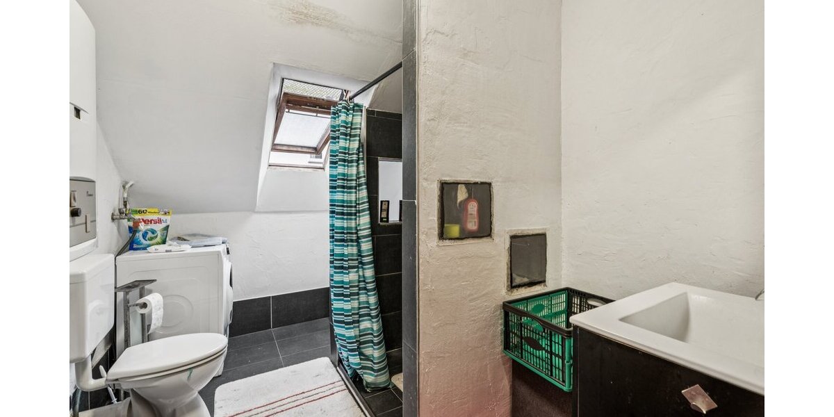 Mehrfamilienhaus mit fünf Wohneinheiten & Imbiss in Arnsberg–Gierskampen - Mehrfamilienhaus, Wohnhaus Arnsberg Obereimer | Angebot:25232860