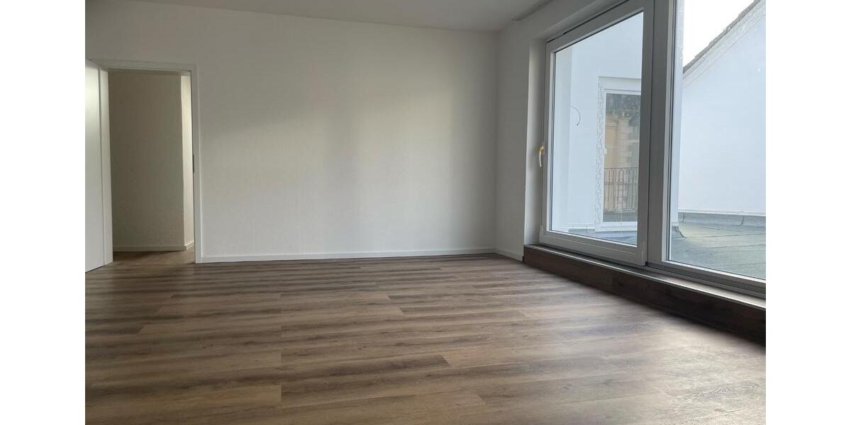 Etagenwohnung Plettenberg - 4 Zimmer, 150 m&sup2;, 1.150&euro; | Angebot:26577496