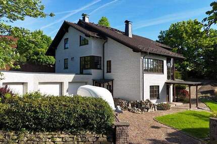 Haus Sundern - 1 Zimmer, 256 m&sup2;, 528.000&euro; | Angebot:25731438