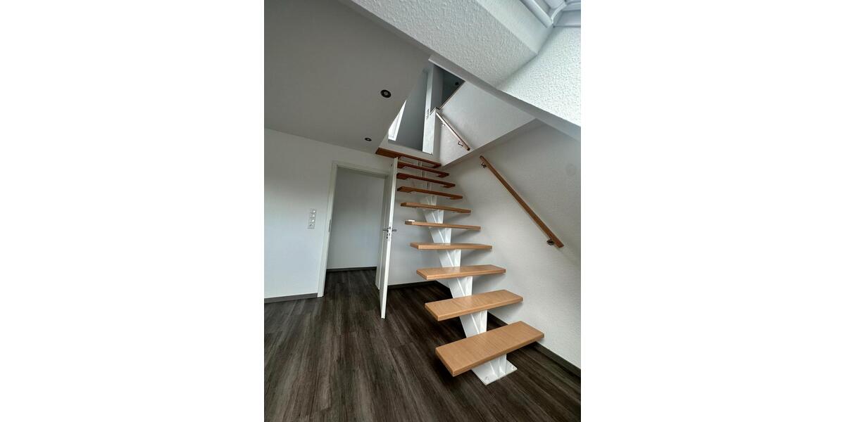 Dachgeschoßwohnung Iserlohn - 2.5 Zimmer, 80 m&sup2;, 796&euro; | Angebot:26717399