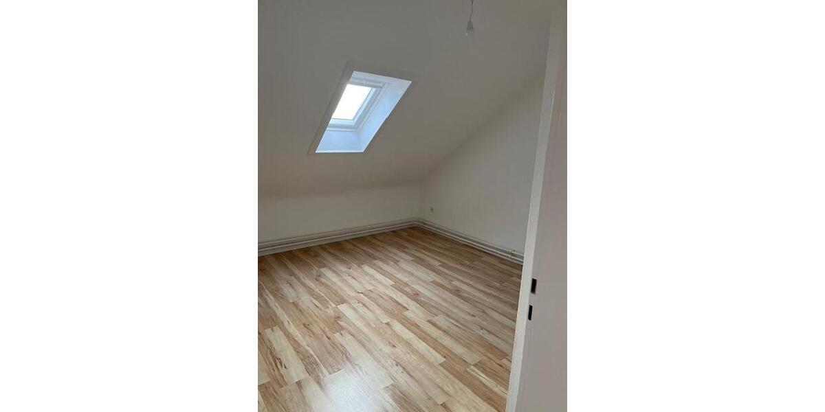 Dachgeschoßwohnung Dortmund Hombruch - 1 Zimmer, 25 m&sup2;, 300&euro; | Angebot:26021634