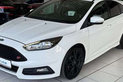 Ford Focus 145.350 km 11.950 &euro; Arnsberg 59759