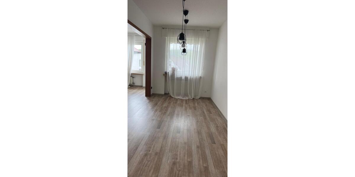 Etagenwohnung Werdohl - 3 Zimmer, 90 m&sup2;, 650&euro; | Angebot:26650110