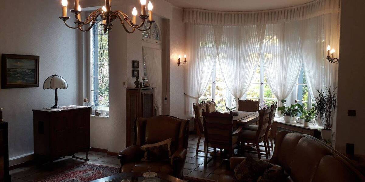 Einfamilienhaus Halver Carthausen - 7 Zimmer, 250 m&sup2;, 258.000&euro; | Angebot:26671951