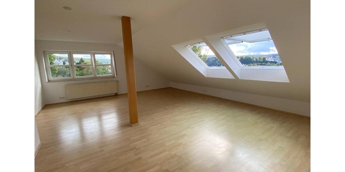 Dachgeschoßwohnung Arnsberg Obereimer - 3 Zimmer, 82 m&sup2;, 640&euro; | Angebot:24854734