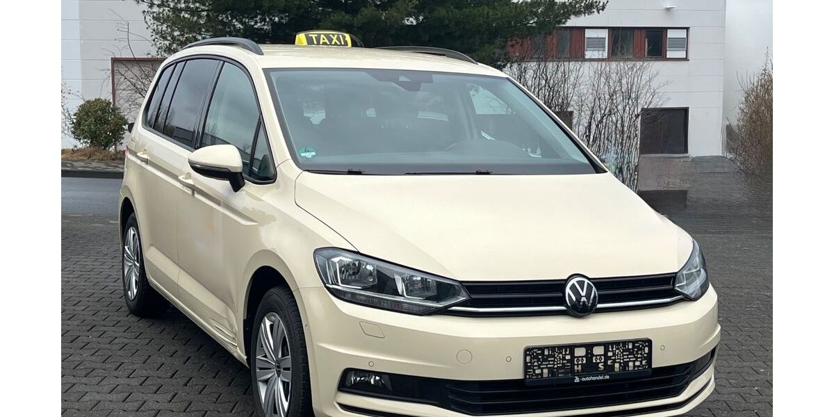 VW Touran 149.911 km 18.111 &euro; Arnsberg 59757