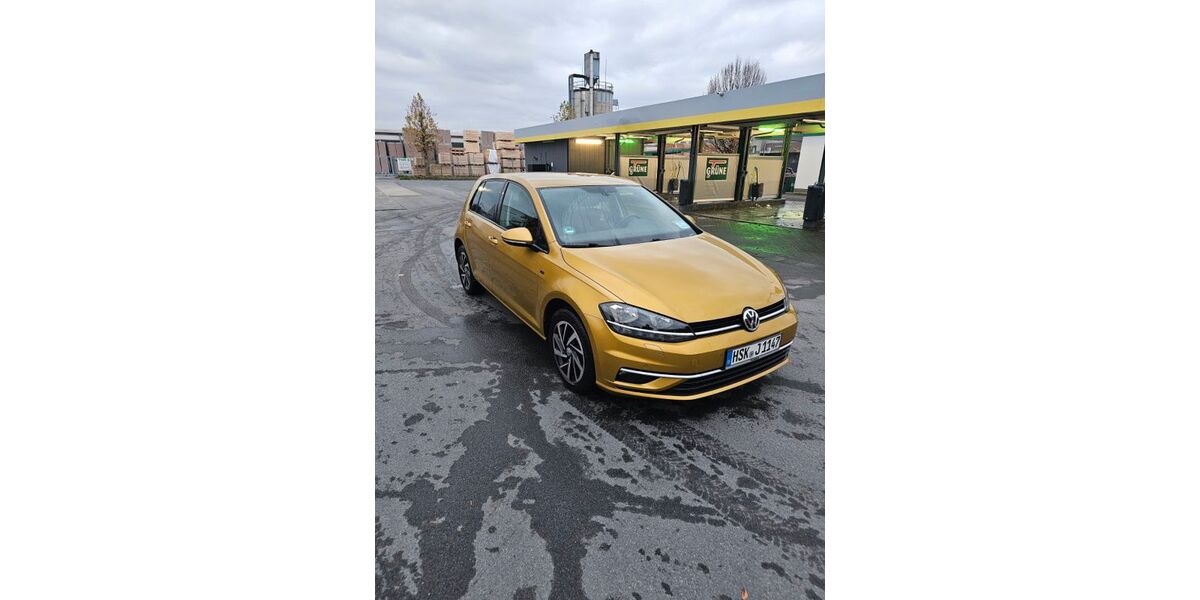 VW Golf 98.500 km 11.850 &euro; Arnsberg 59821
