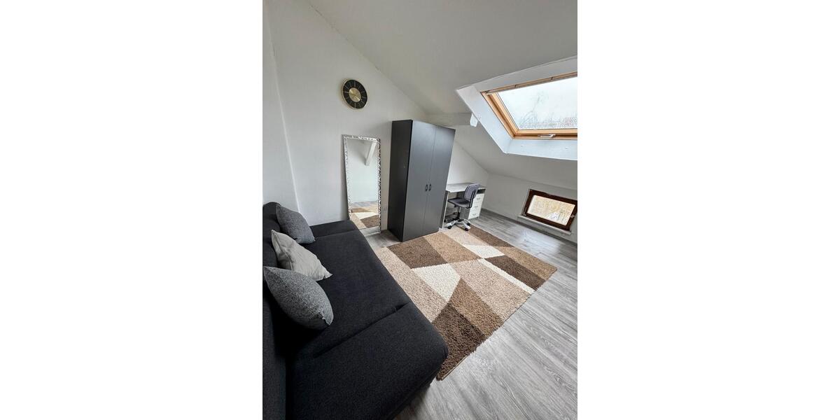 Dachgeschoßwohnung Iserlohn - 3 Zimmer, 55 m&sup2;, 450&euro; | Angebot:26019145