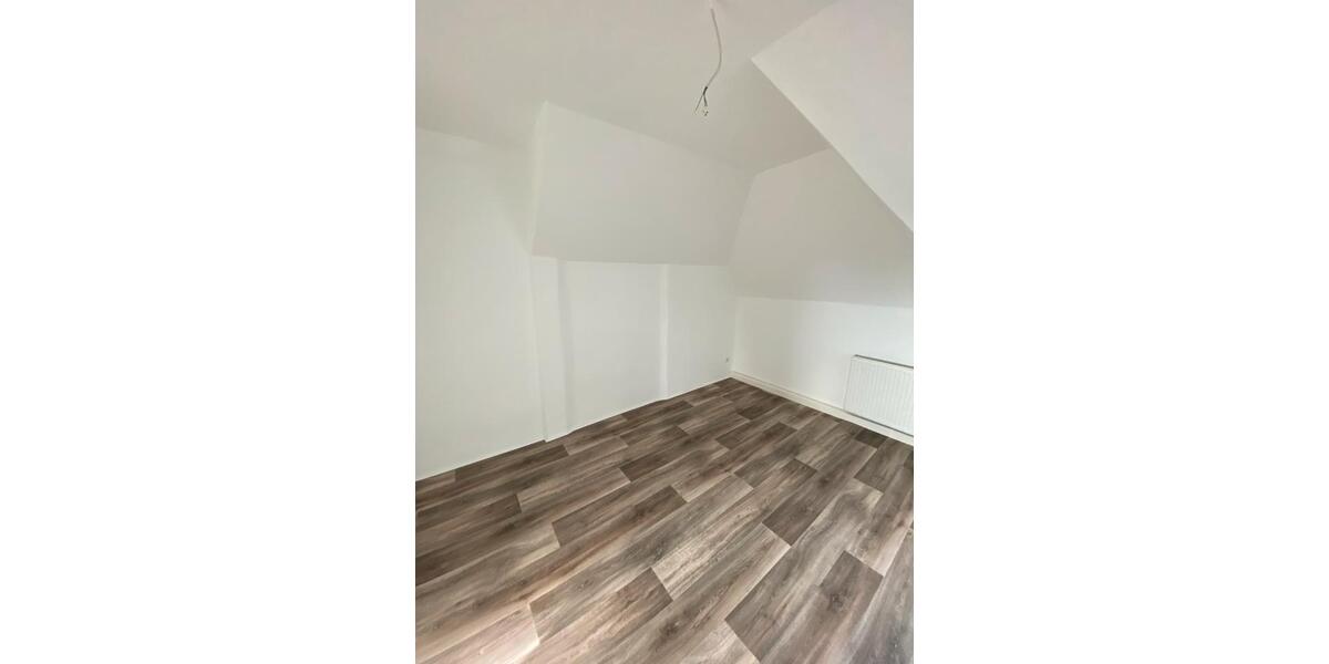 Dachgeschoßwohnung Gevelsberg - 3 Zimmer, 60 m&sup2;, 500&euro; | Angebot:26548429