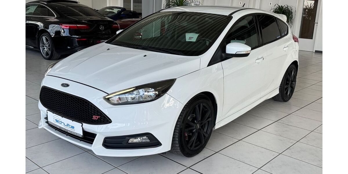 Ford Focus 145.350 km 10.950 &euro; Arnsberg 59759