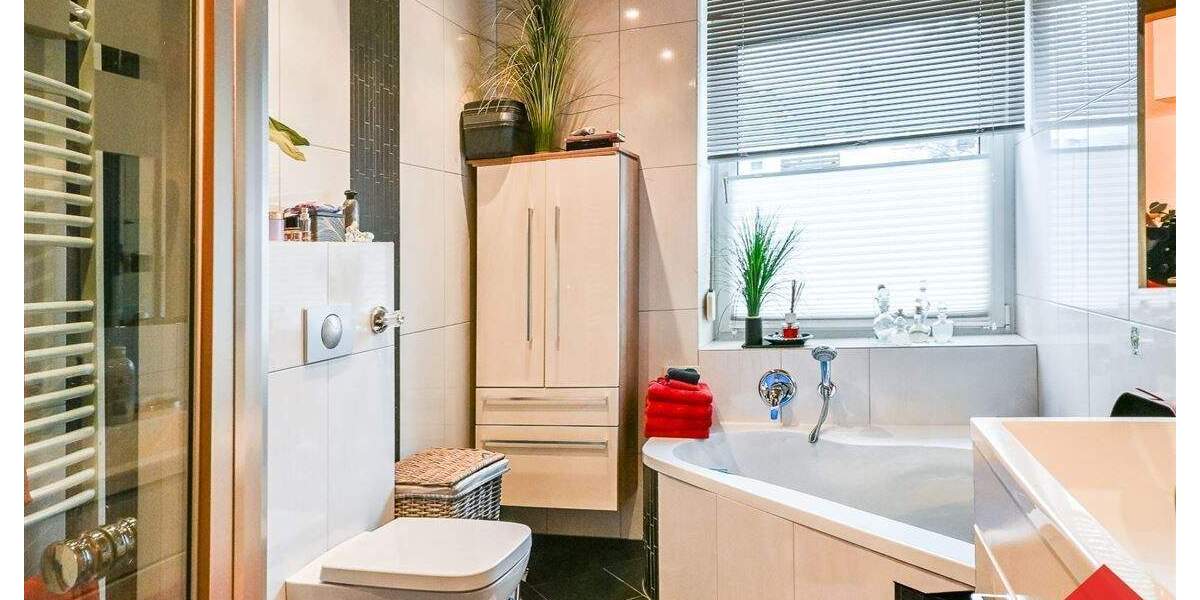 Vermietetes Mehrfamilienhaus in zentraler Lage von Kierspe - Mehrfamilienhaus, Wohnhaus Kierspe Kierspe Bahnhof | Angebot:24685622