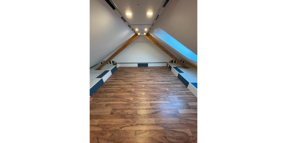 Dachgeschoßwohnung Plettenberg - 2 Zimmer, 67 m&sup2;, 650&euro; | Angebot:25895253