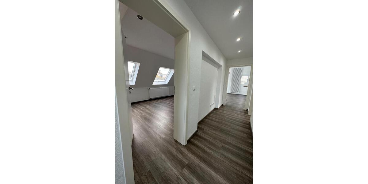 Dachgeschoßwohnung Iserlohn - 2.5 Zimmer, 80 m&sup2;, 796&euro; | Angebot:26717399