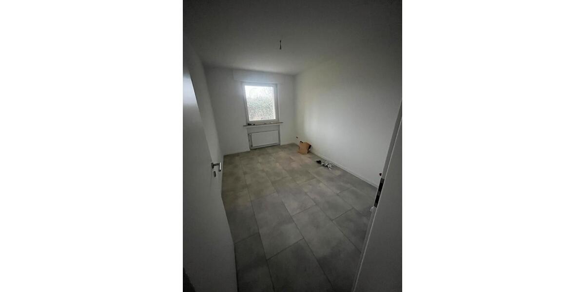 Erdgeschoßwohnung Werl - 4 Zimmer, 96 m&sup2;, 920&euro; | Angebot:26007103