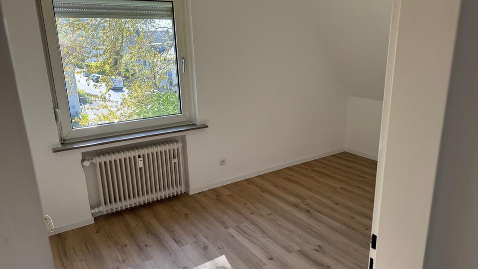 Dachgeschoßwohnung Plettenberg - 3 Zimmer, 60 m&sup2;, 481&euro; | Angebot:26342664
