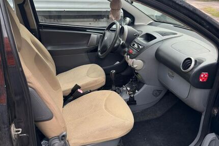 Peugeot 107 158.000 km 1.650 &euro; Witten 58452