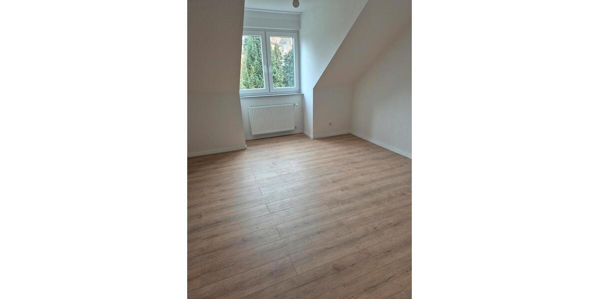 Dachgeschoßwohnung Witten Annen - 3 Zimmer, 72 m&sup2;, 972&euro; | Angebot:25972370