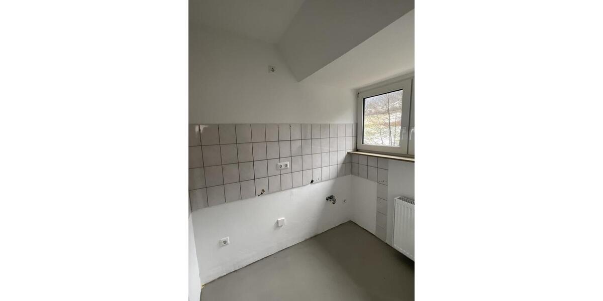 Dachgeschoßwohnung Plettenberg - 2 Zimmer, 33 m&sup2;, 319&euro; | Angebot:24751926