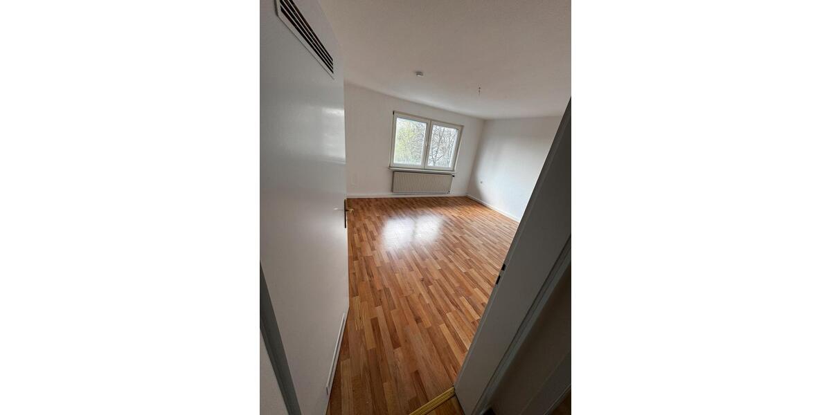 Etagenwohnung Lüdenscheid - 3 Zimmer, 83 m&sup2;, 550&euro; | Angebot:25916557