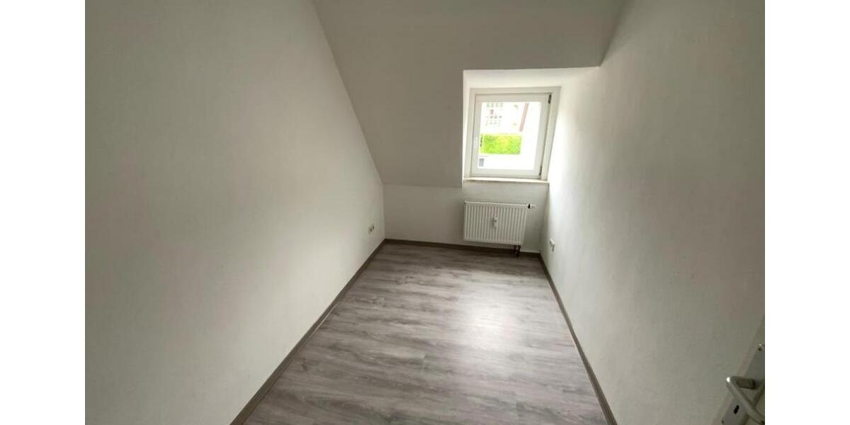 Dachgeschoßwohnung Plettenberg - 3 Zimmer, 38 m&sup2;, 339&euro; | Angebot:26545841