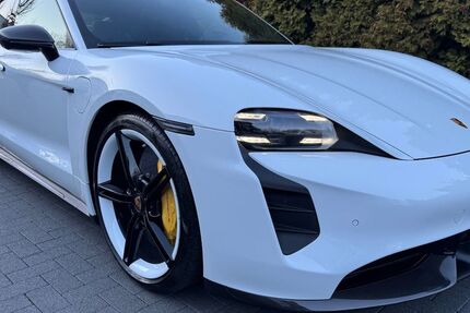 Porsche Taycan 63.000 km 67.700 &euro; Kamen 59174