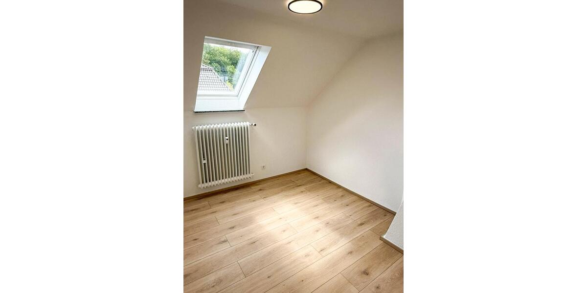 Dachgeschoßwohnung Wickede (Ruhr) - 3 Zimmer, 55 m&sup2;, 695&euro; | Angebot:26534182