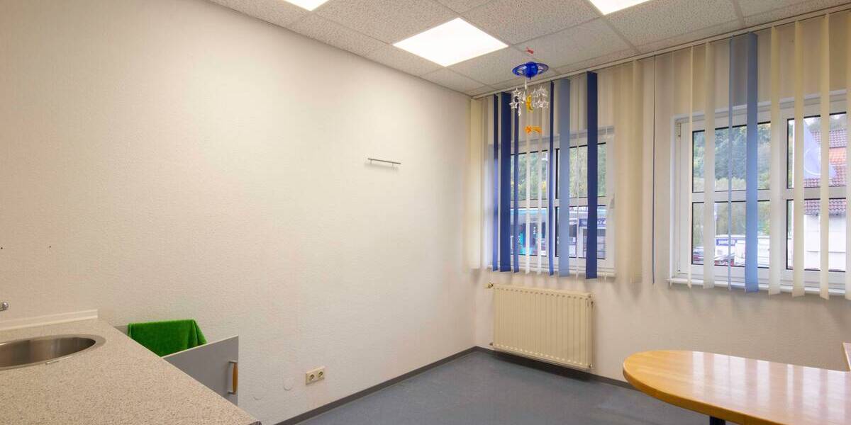Gewerbeobjekt Sundern (Sauerland) Hachen - 5 Zimmer, 110 m&sup2;, 583&euro; | Angebot:25703018