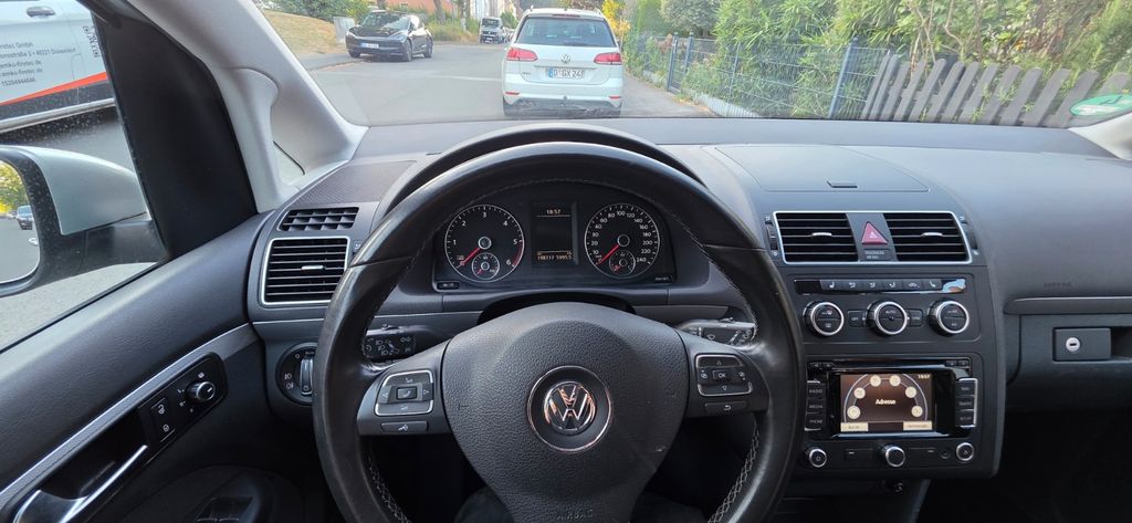 VW Touran 198.500 km 5.200 &euro; Dortmund 44388