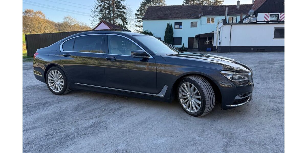 BMW 740 353.000 km 22.500 &euro; Dortmund 44263