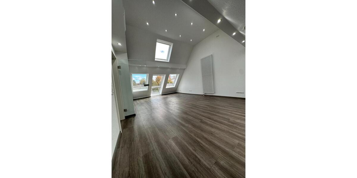 Dachgeschoßwohnung Iserlohn - 2.5 Zimmer, 80 m&sup2;, 796&euro; | Angebot:26717399