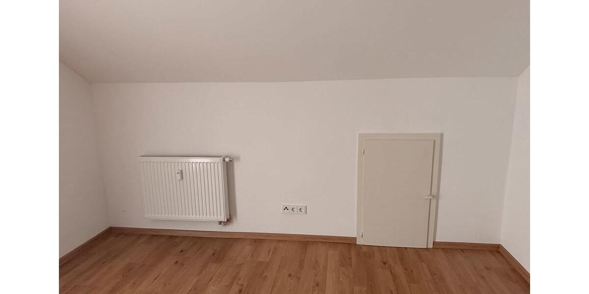 Dachgeschoßwohnung Plettenberg - 2 Zimmer, 60 m&sup2;, 550&euro; | Angebot:25366822